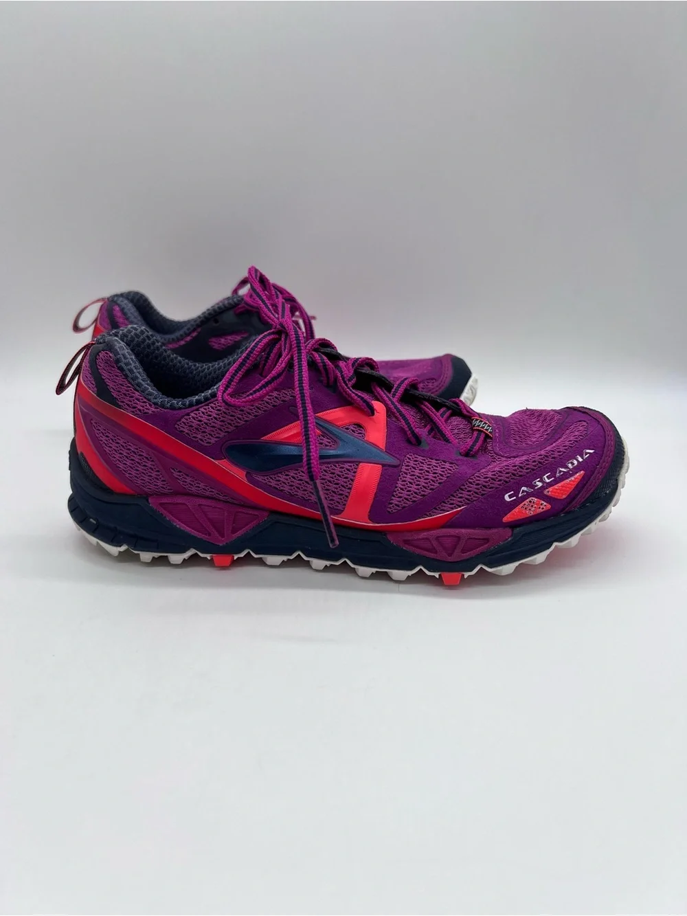 Brooks Women's Pink Fuchia and Navy Cascadia 9 Trail Running Shoes Size 7